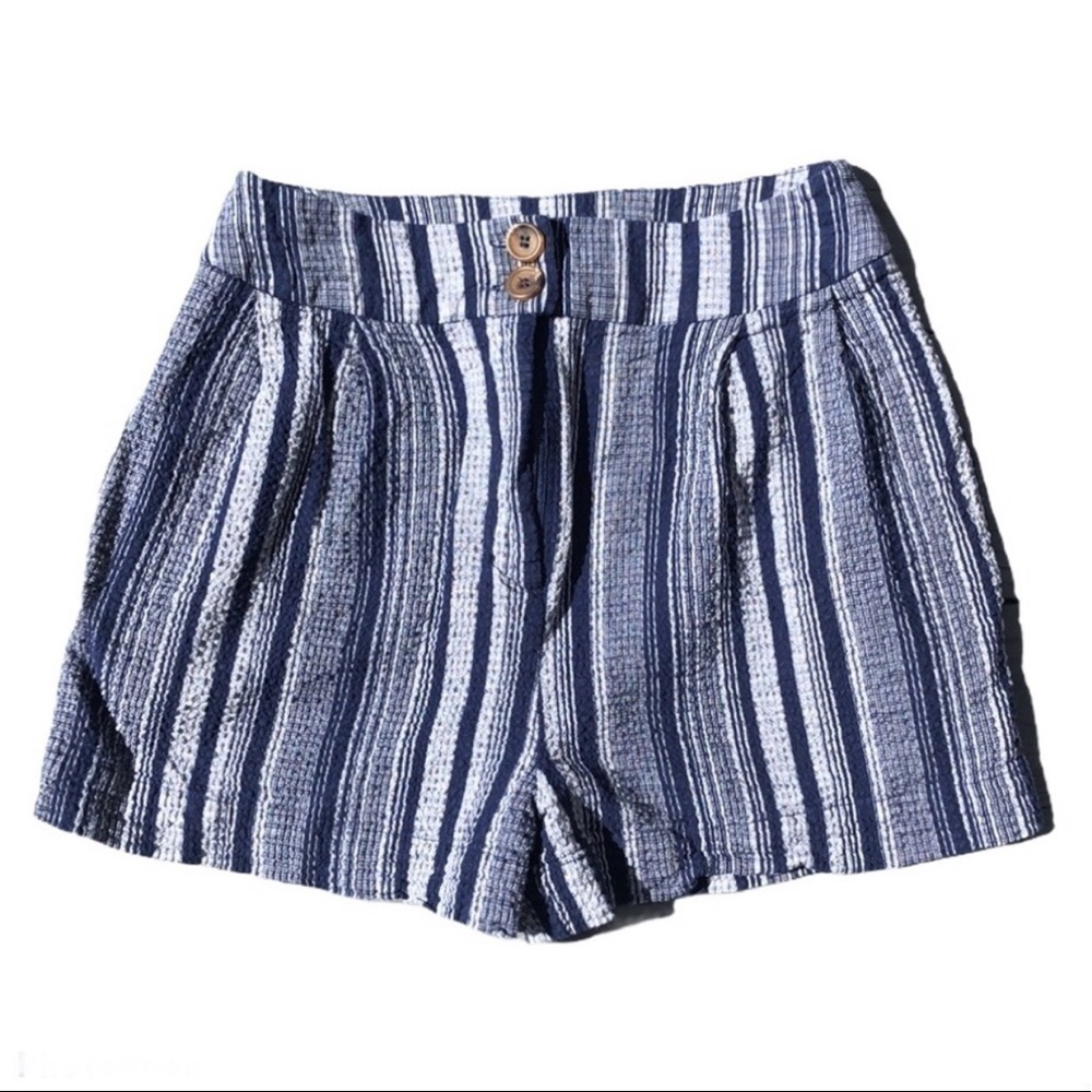 3/$25 🙌🏼 Harper Heritage Navy and White Striped Shorts S